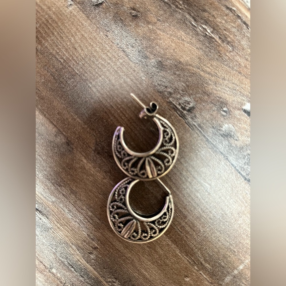 Peruvian Earring. - Picture 3 of 3